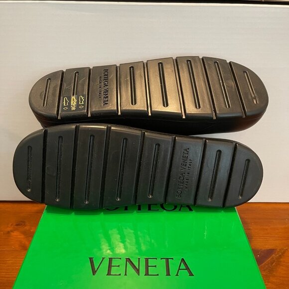 Bottega Veneta 661269 Womens Matt Rubber Black Sandals - Picture 11 of 11